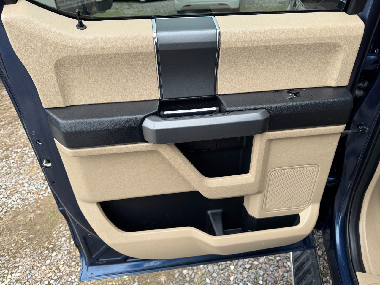 Ford F-150 2WD SuperCrew 157" XLT 2016