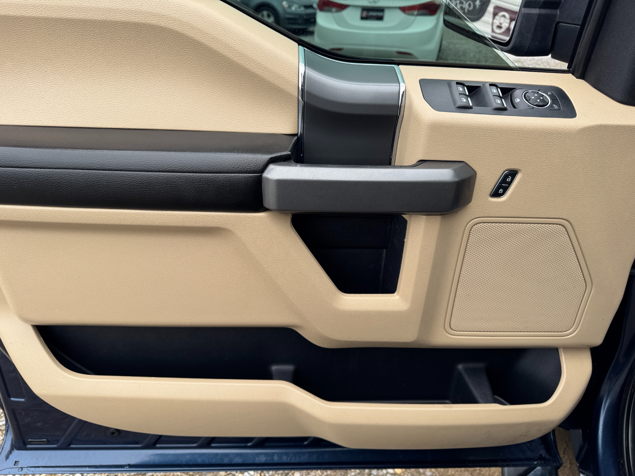 Ford F-150 2WD SuperCrew 157" XLT 2016