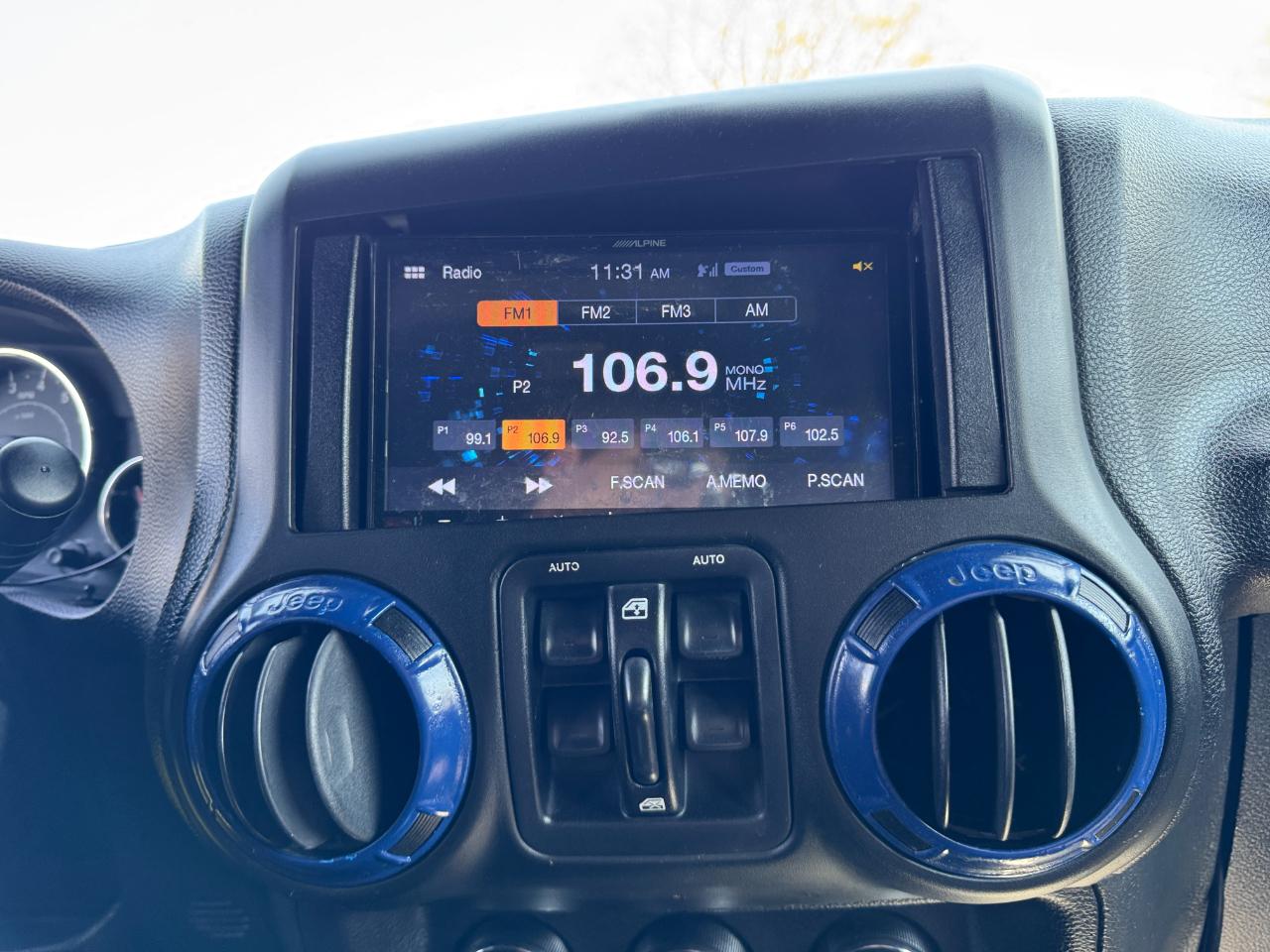 Jeep Wrangler Unlimited 4WD 4dr Sport 2014