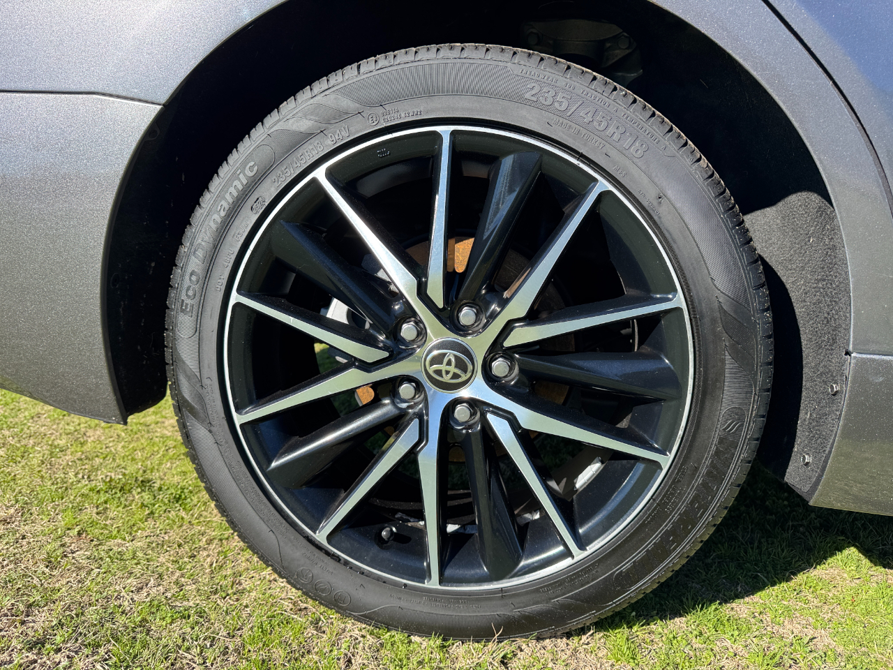 Toyota Camry SE Nightshade Auto (Natl) 2021