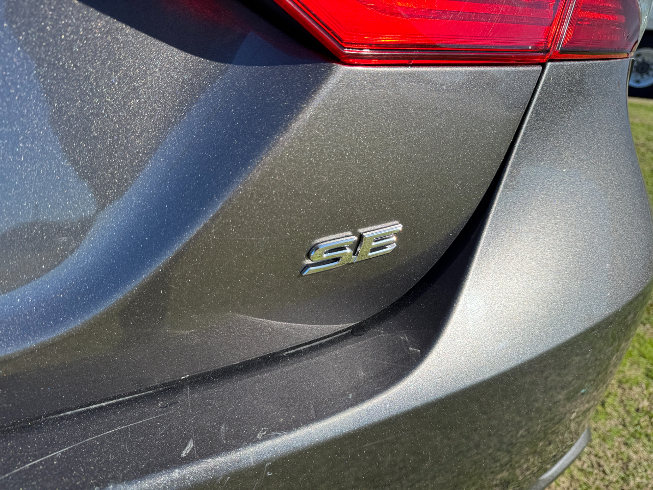 Toyota Camry SE Nightshade Auto (Natl) 2021