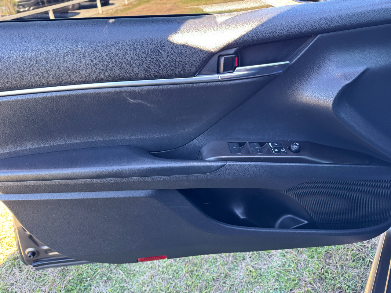 Toyota Camry SE Nightshade Auto (Natl) 2021