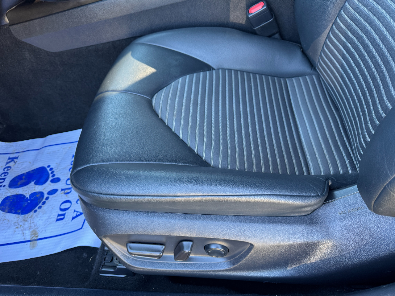 Toyota Camry SE Nightshade Auto (Natl) 2021