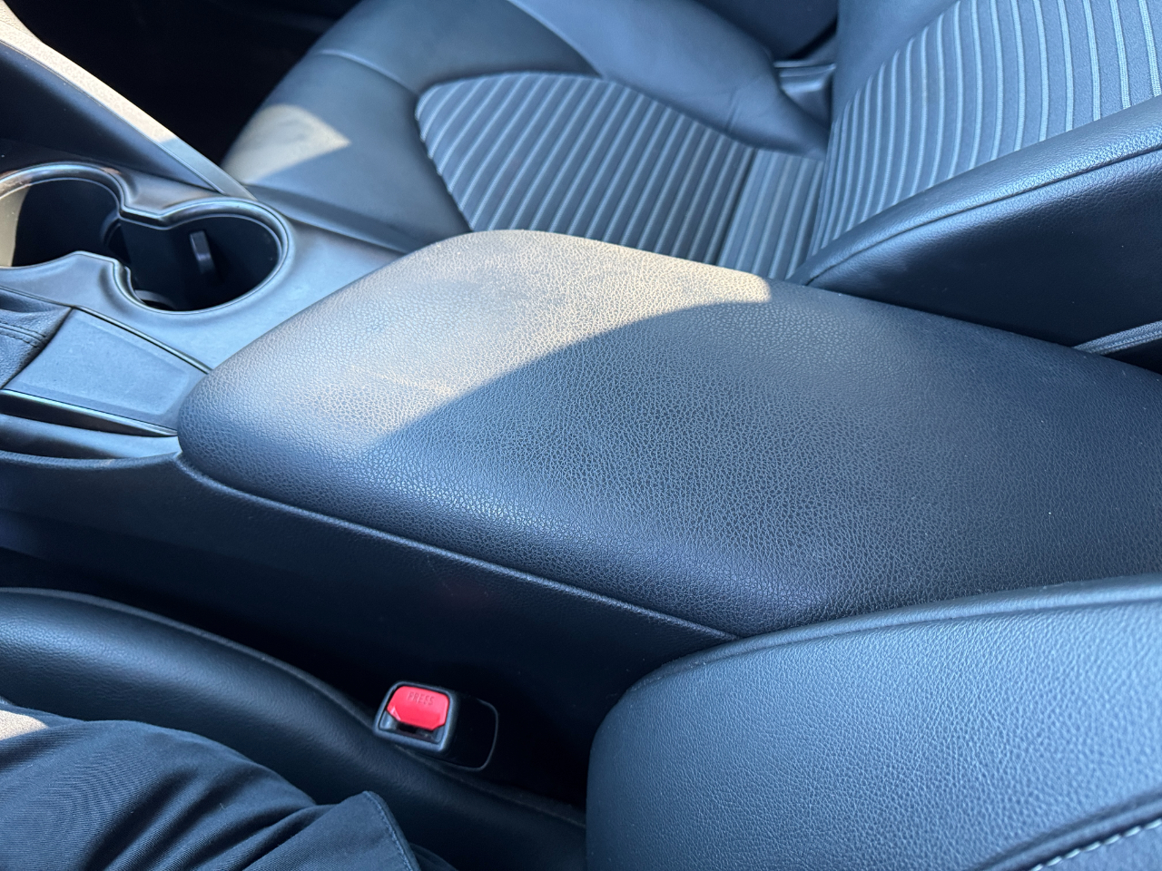 Toyota Camry SE Nightshade Auto (Natl) 2021