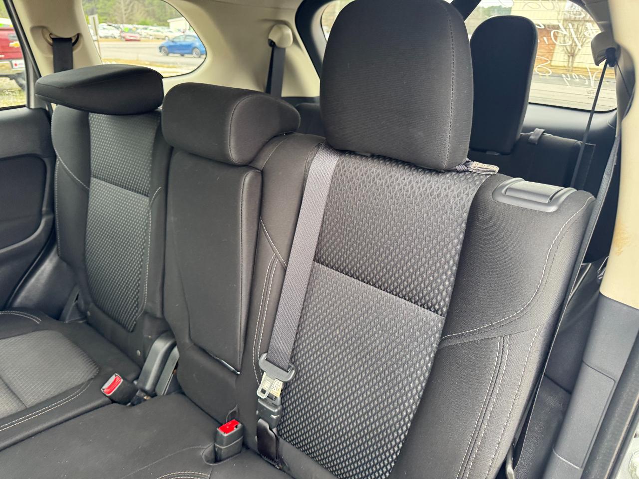 Mitsubishi Outlander ES FWD 2020