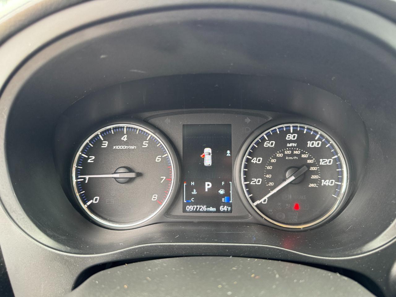 Mitsubishi Outlander ES FWD 2020