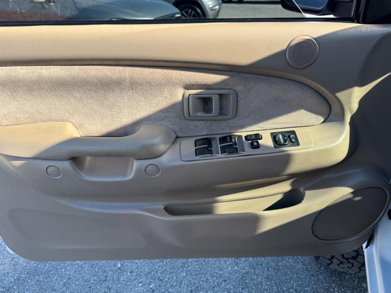 Toyota Tacoma DoubleCab PreRunner V6 Auto (Natl) 2002