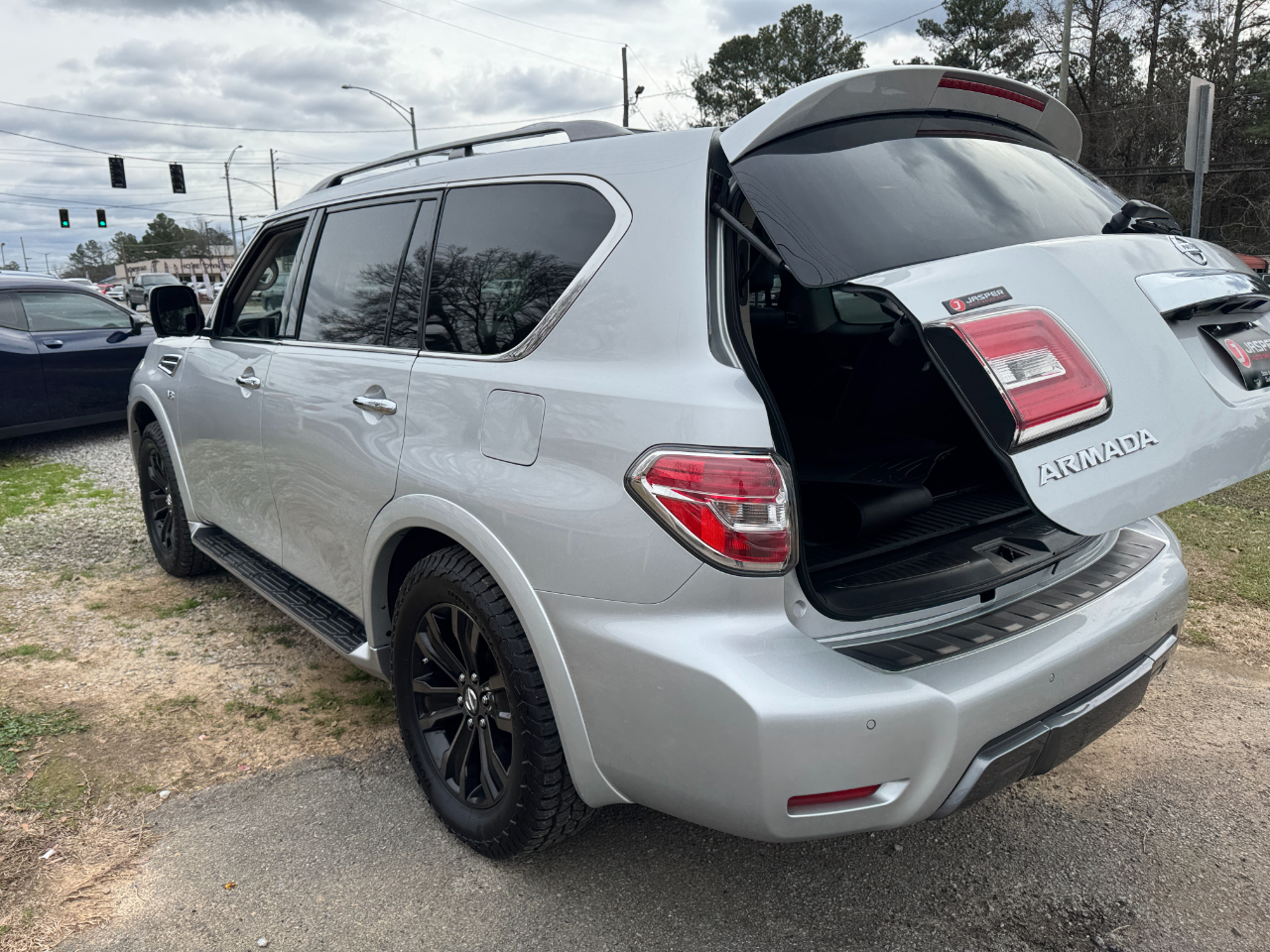 Nissan Armada 4x2 Platinum 2019