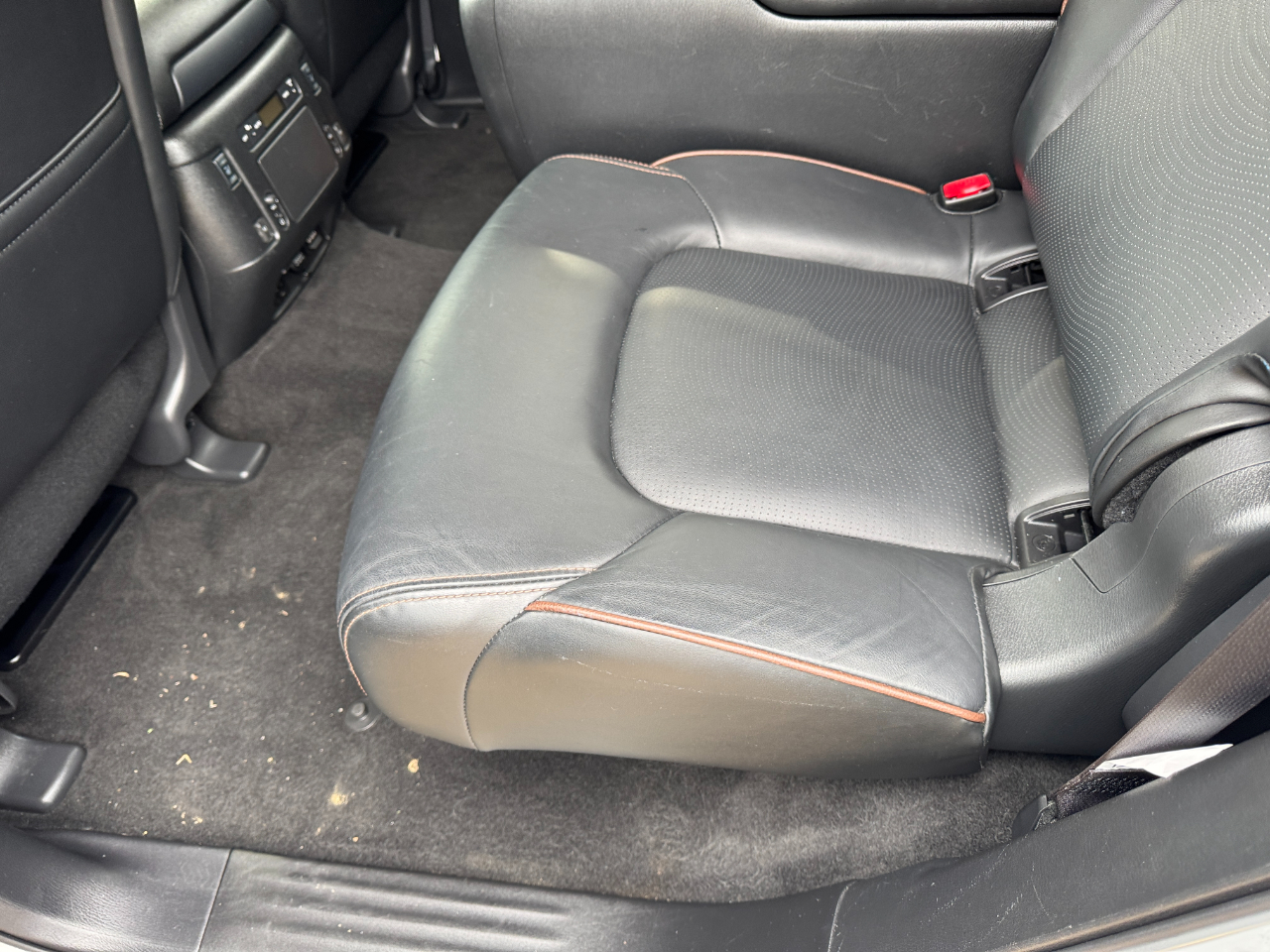 Nissan Armada 4x2 Platinum 2019