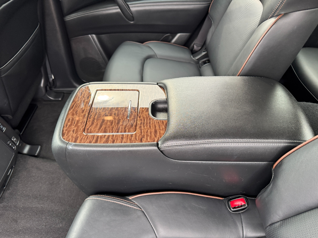 Nissan Armada 4x2 Platinum 2019