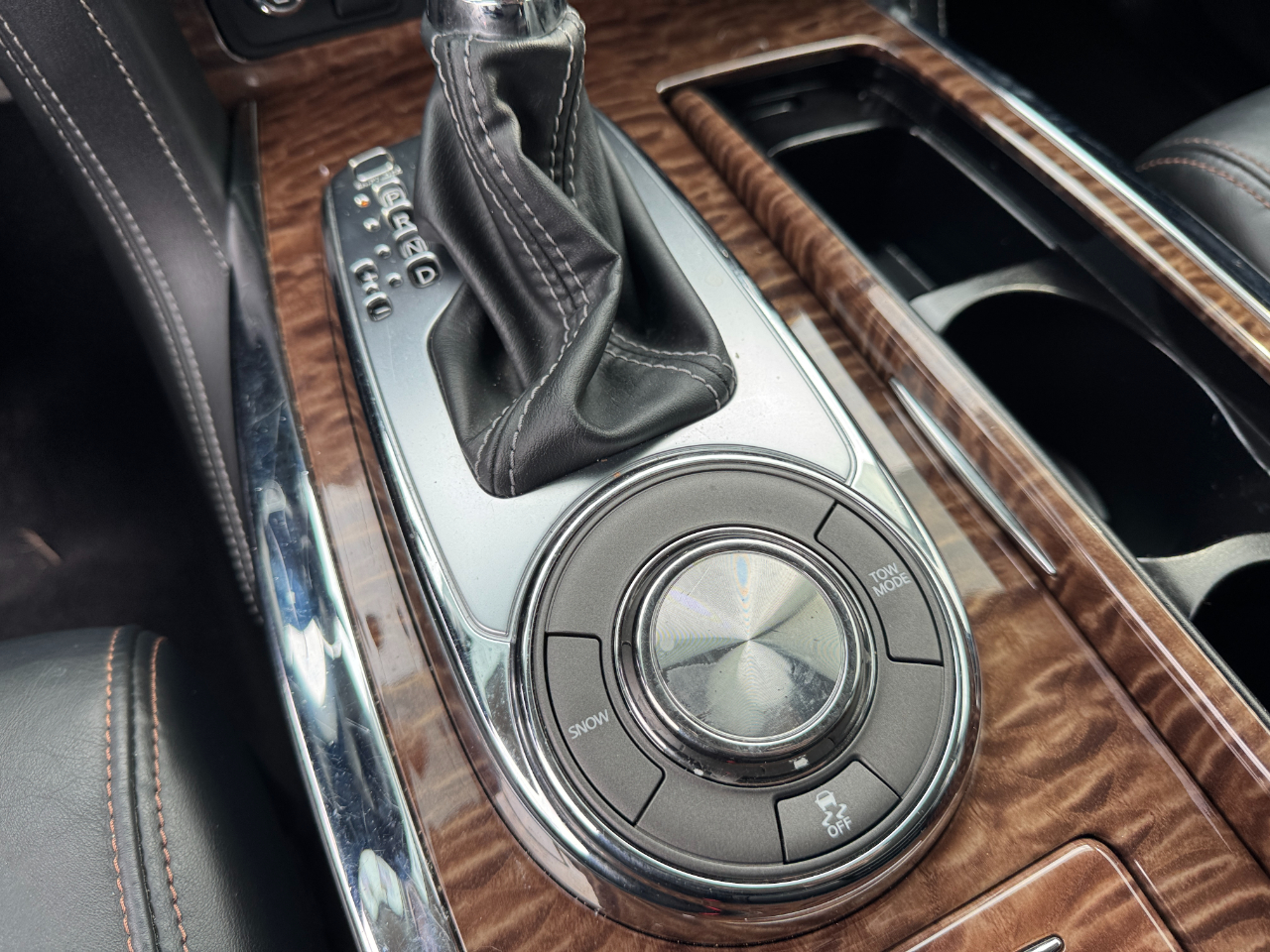 Nissan Armada 4x2 Platinum 2019