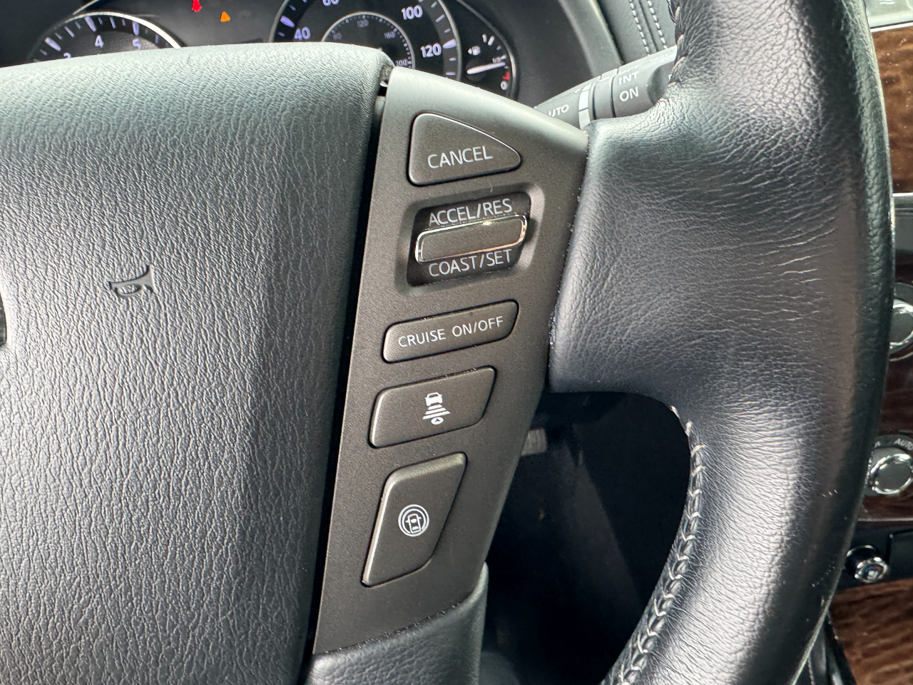 Nissan Armada 4x2 Platinum 2019