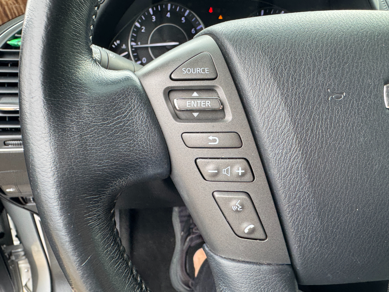 Nissan Armada 4x2 Platinum 2019