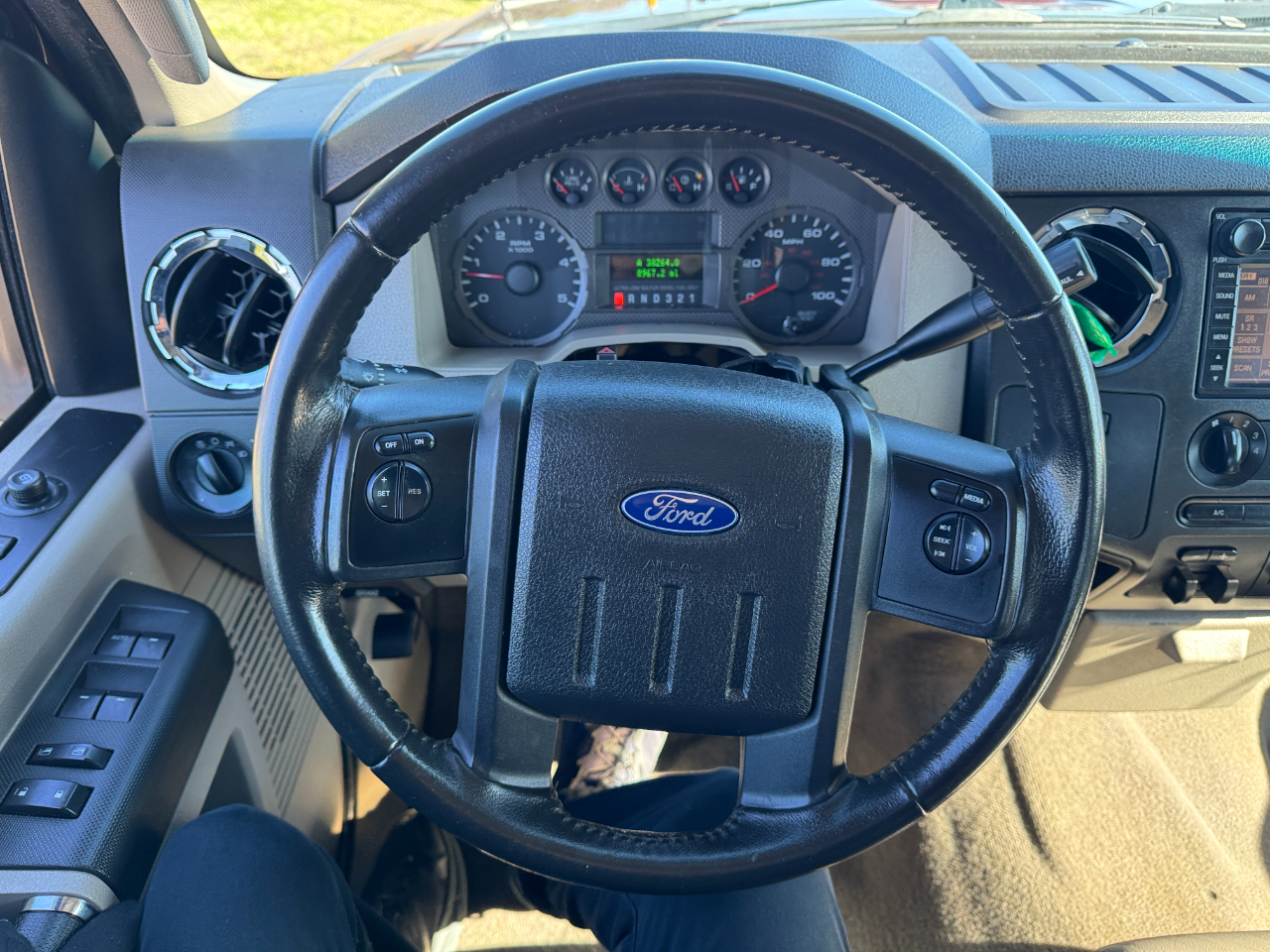 Ford Super Duty F-250 SRW 4WD Crew Cab 156" XLT 2010