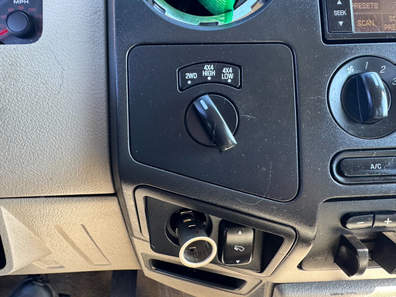 Ford Super Duty F-250 SRW 4WD Crew Cab 156" XLT 2010