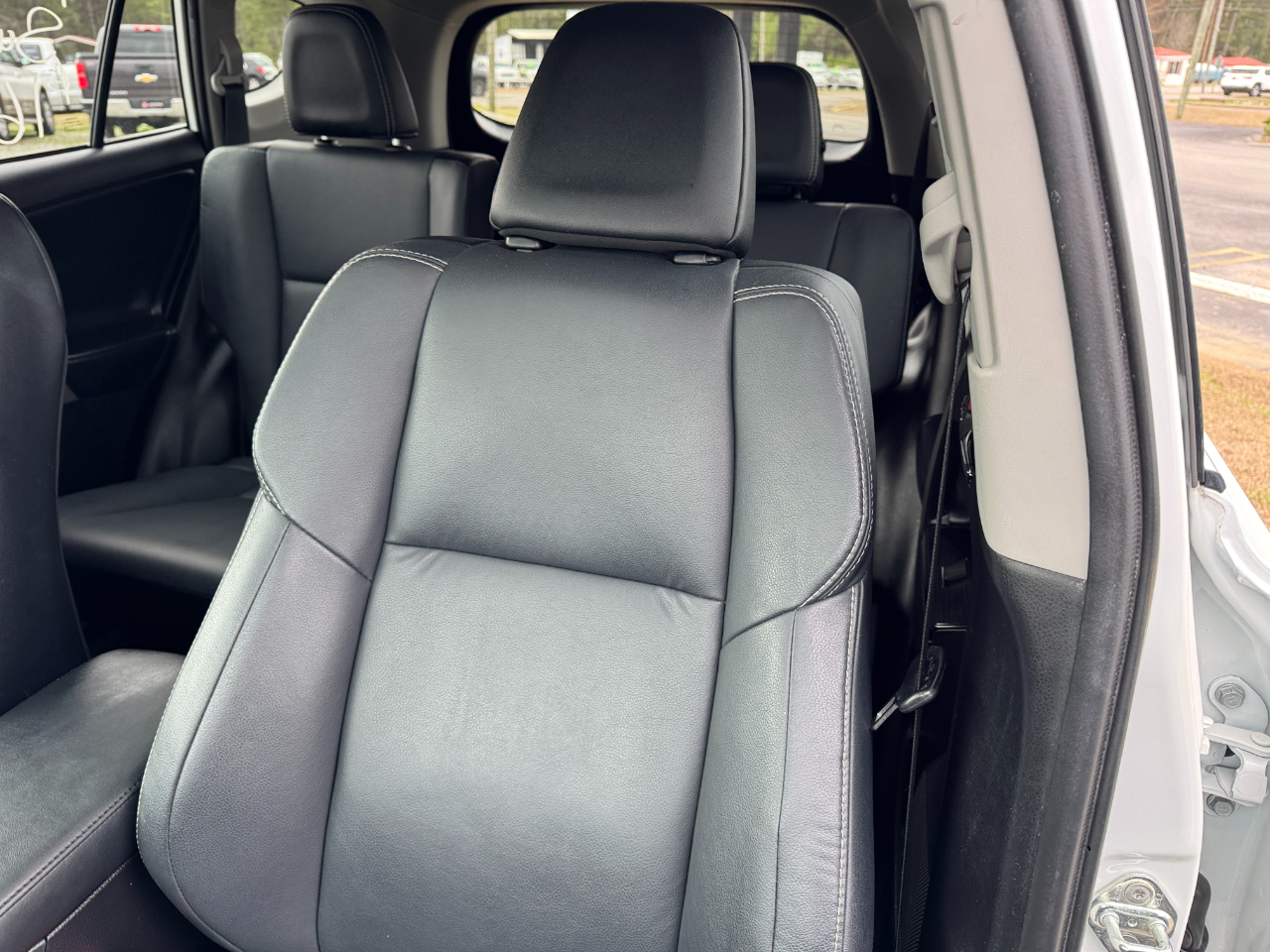 Toyota RAV4 Limited FWD (Natl) 2018