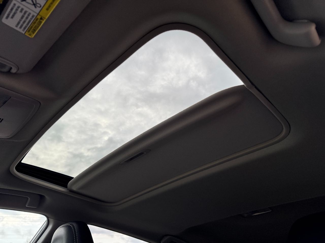 Toyota RAV4 Limited FWD (Natl) 2018