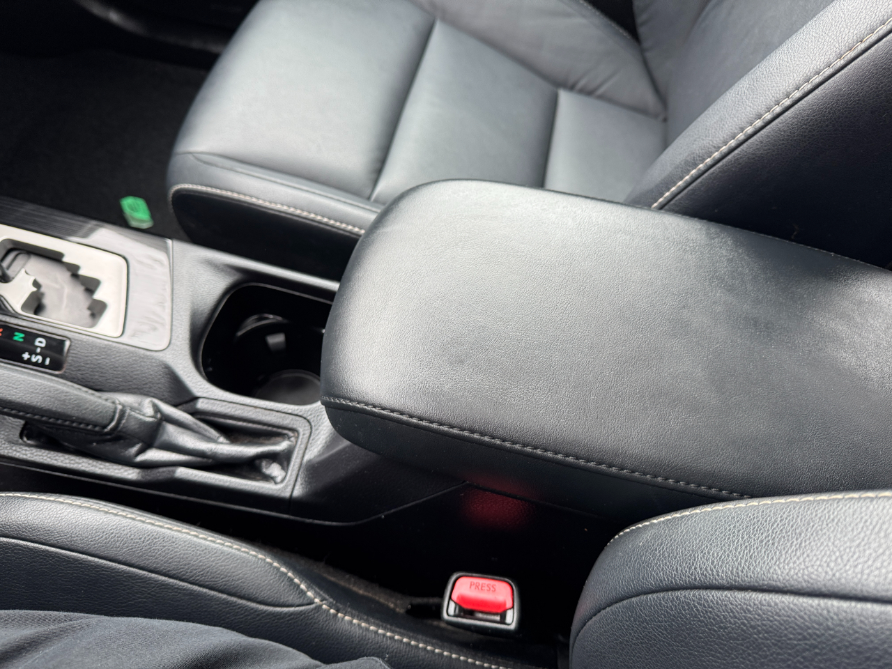 Toyota RAV4 Limited FWD (Natl) 2018