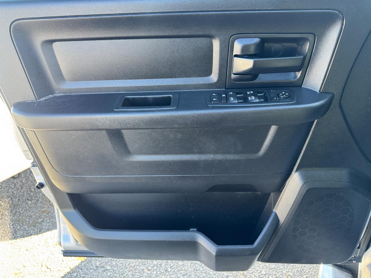 RAM 2500 4WD Crew Cab 149" Tradesman 2016