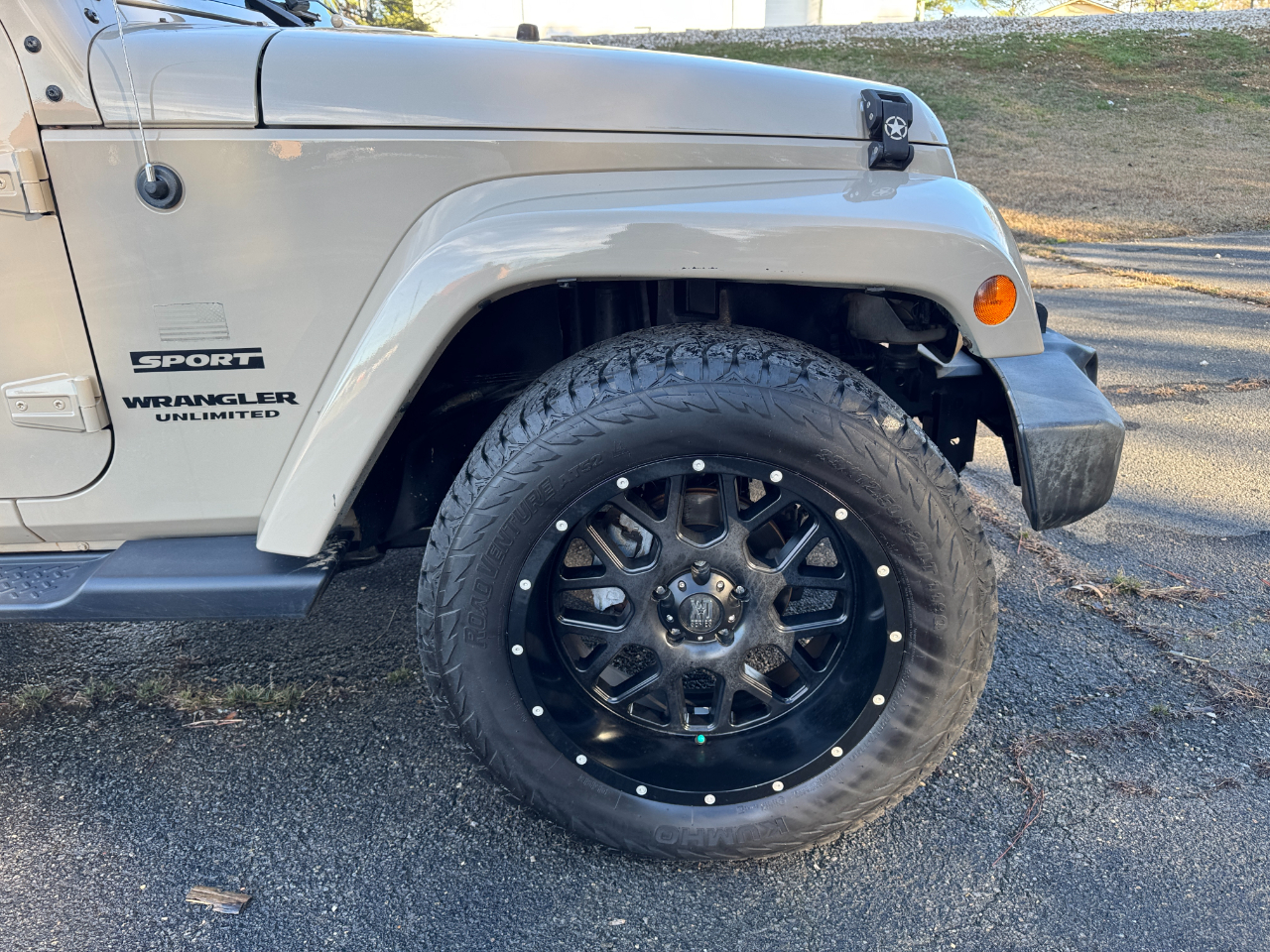 Jeep Wrangler Unlimited 4WD 4dr Sport 2016