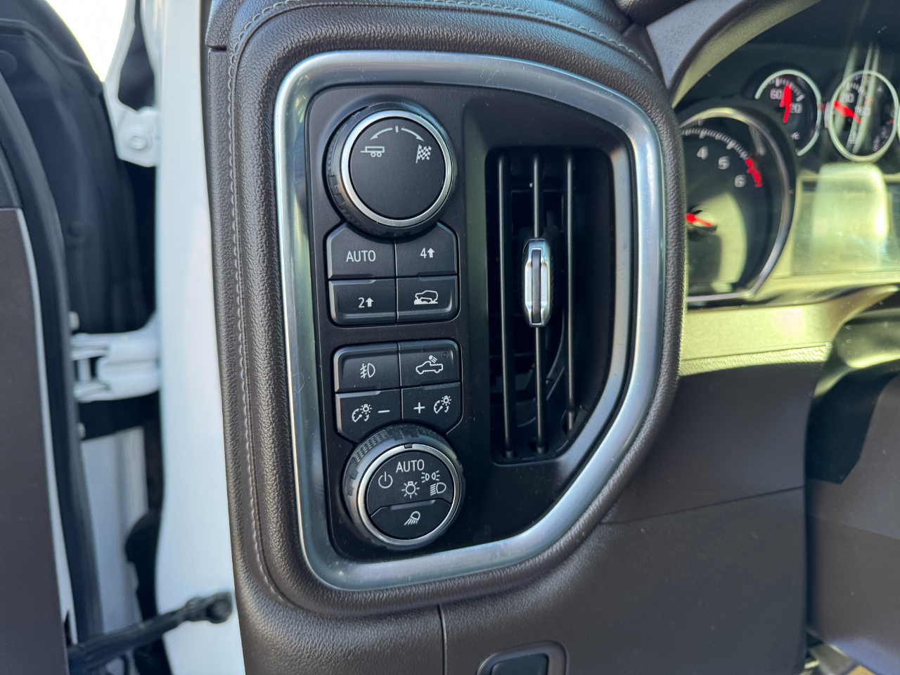 Chevrolet Silverado 1500 4WD Crew Cab 147" LTZ 2019