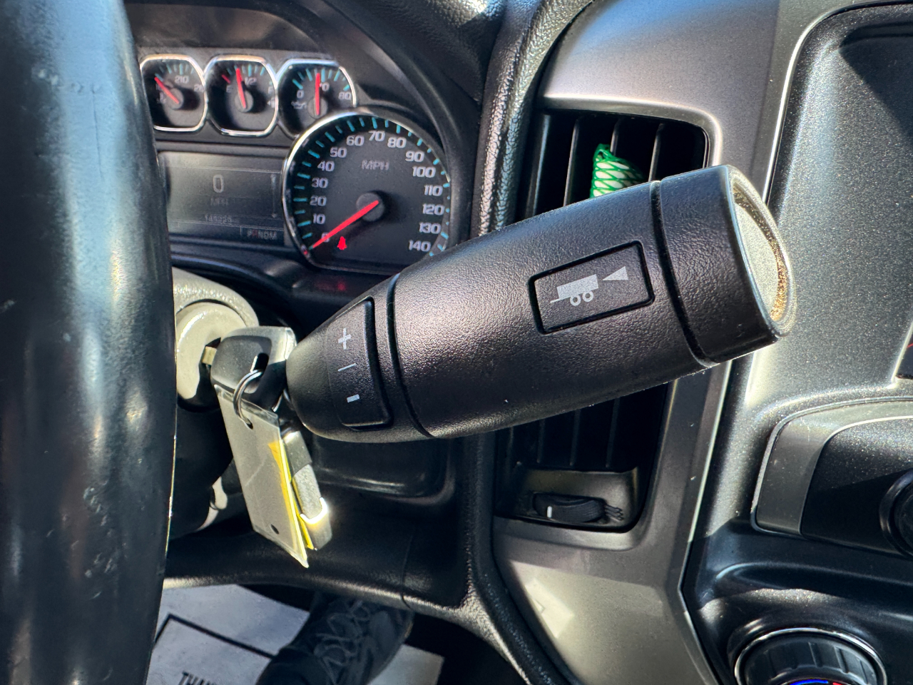 Chevrolet Silverado 1500 4WD Double Cab 143.5" LT w/1LT 2015