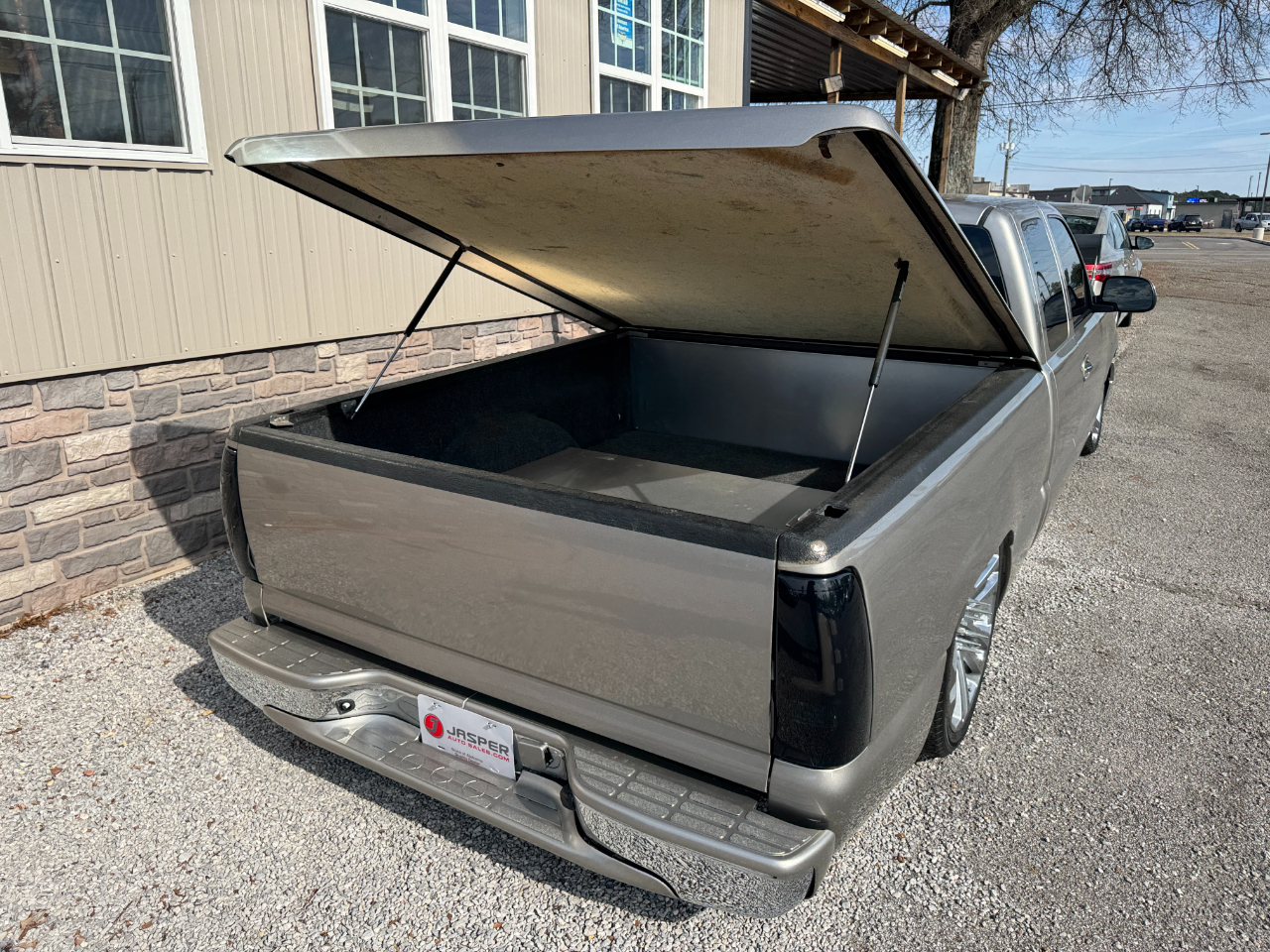 Chevrolet Silverado 1500 4dr Ext Cab 143.5" WB LS 2000