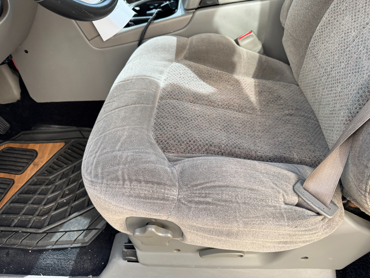 Chevrolet Silverado 1500 4dr Ext Cab 143.5" WB LS 2000