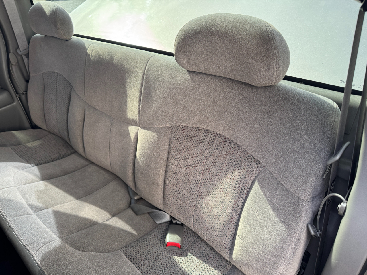 Chevrolet Silverado 1500 4dr Ext Cab 143.5" WB LS 2000