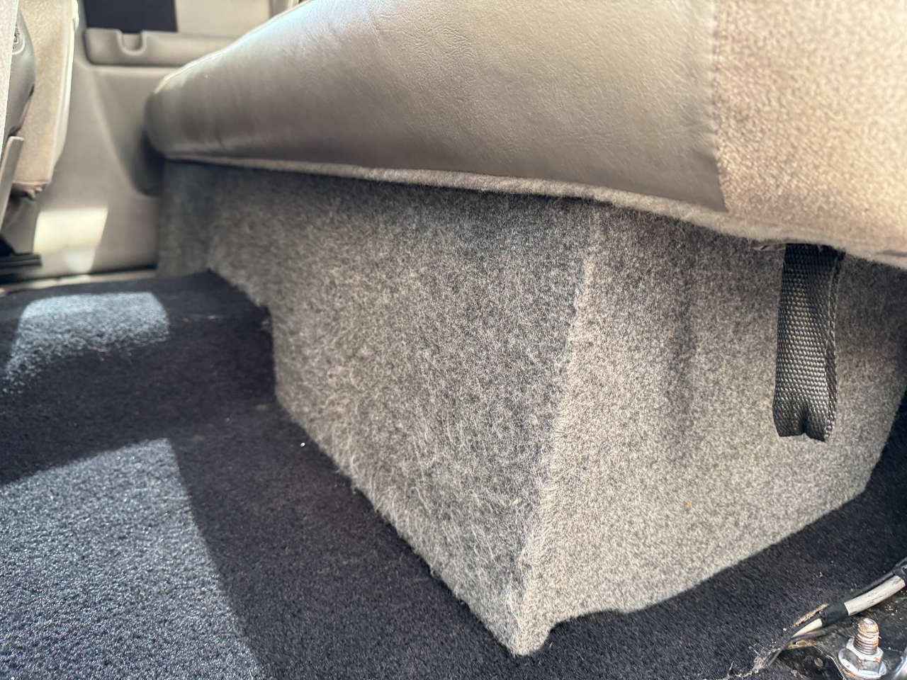 Chevrolet Silverado 1500 4dr Ext Cab 143.5" WB LS 2000