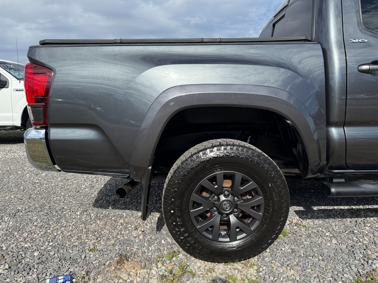 Toyota Tacoma 4WD SR5 Double Cab 5' Bed V6 AT (Natl) 2020