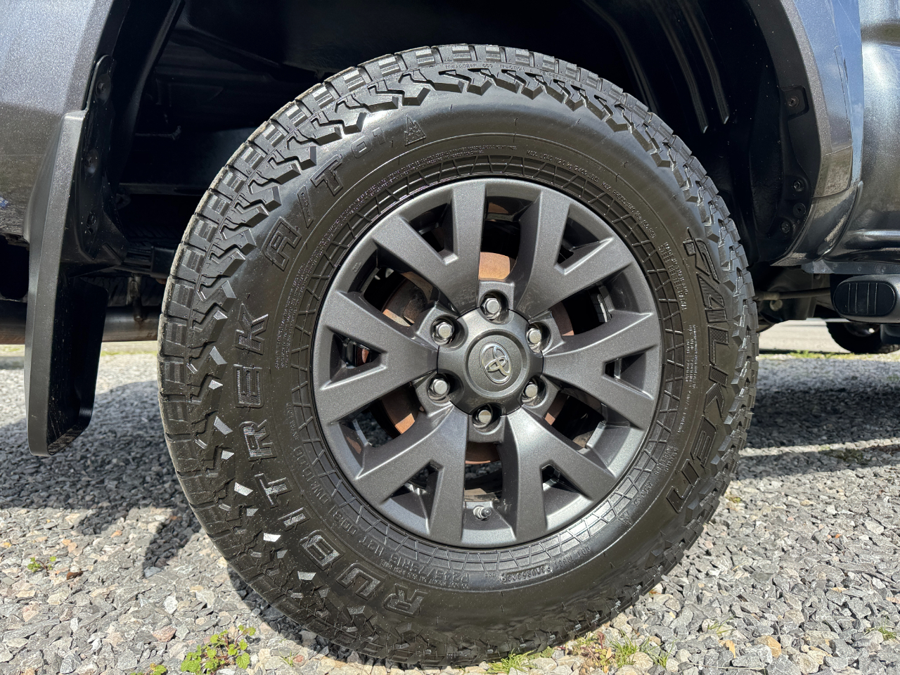 Toyota Tacoma 4WD SR5 Double Cab 5' Bed V6 AT (Natl) 2020