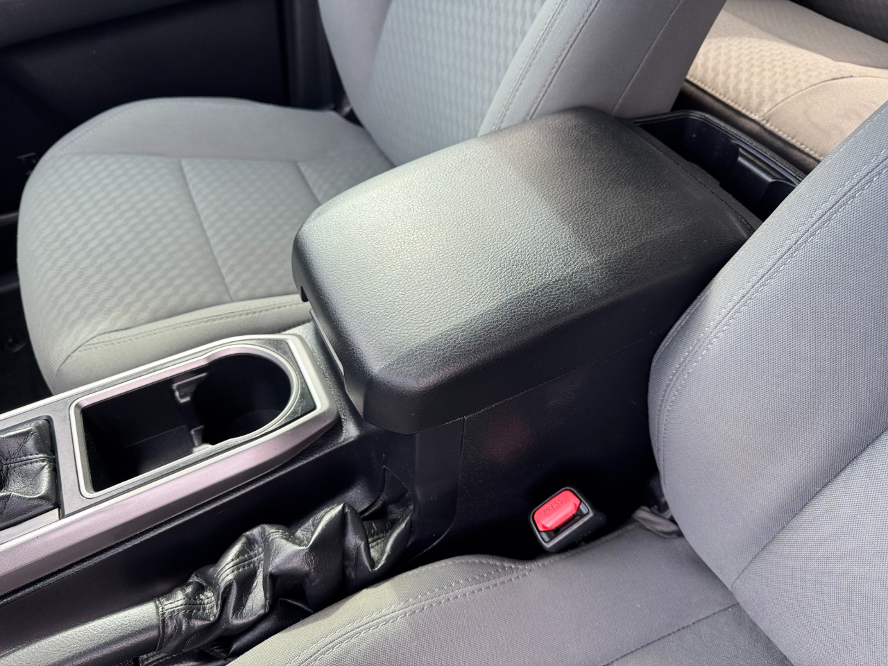 Toyota Tacoma 4WD SR5 Double Cab 5' Bed V6 AT (Natl) 2020