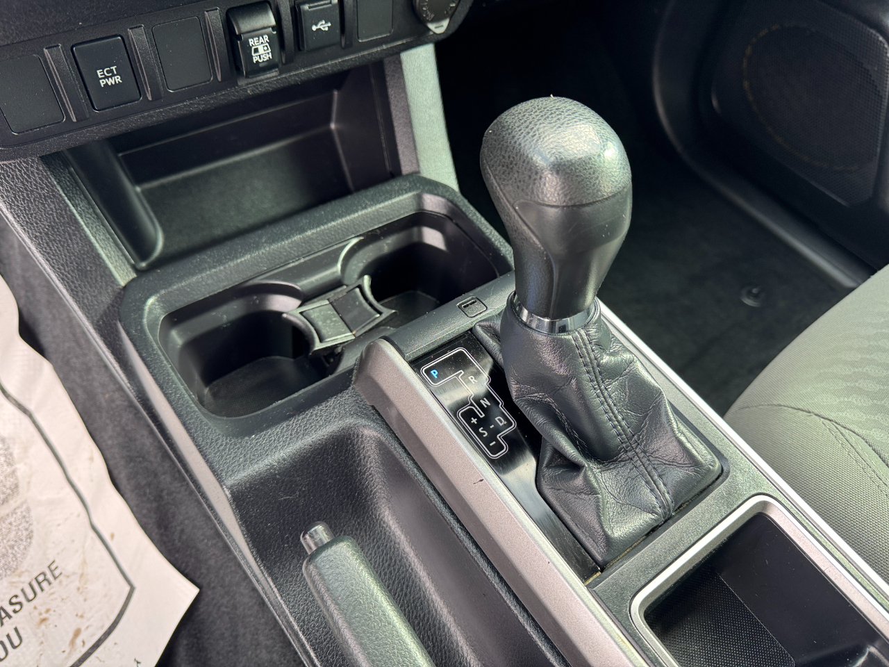 Toyota Tacoma 4WD SR5 Double Cab 5' Bed V6 AT (Natl) 2020