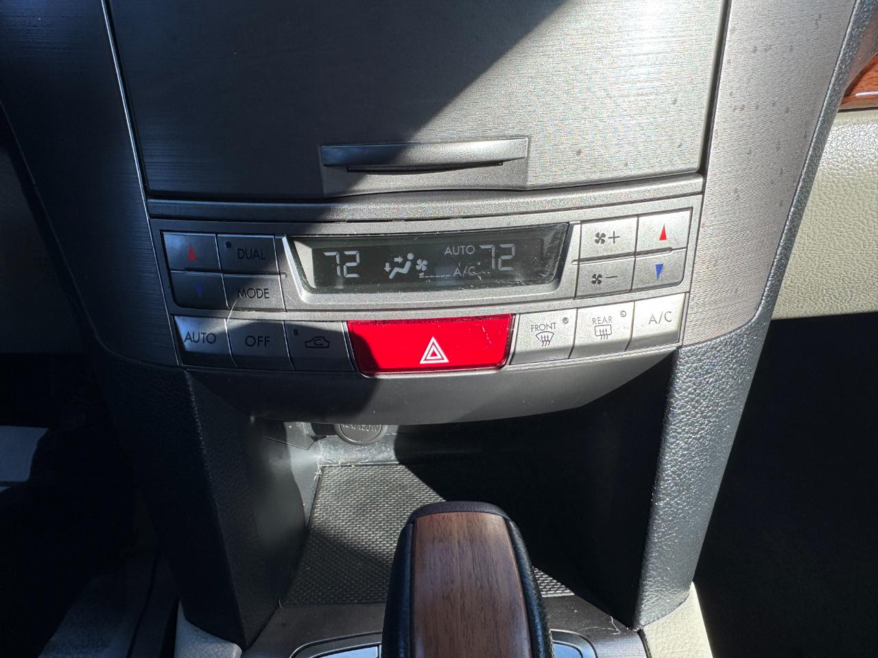 Subaru Outback 4dr Wgn H4 Auto 2.5i Limited 2013