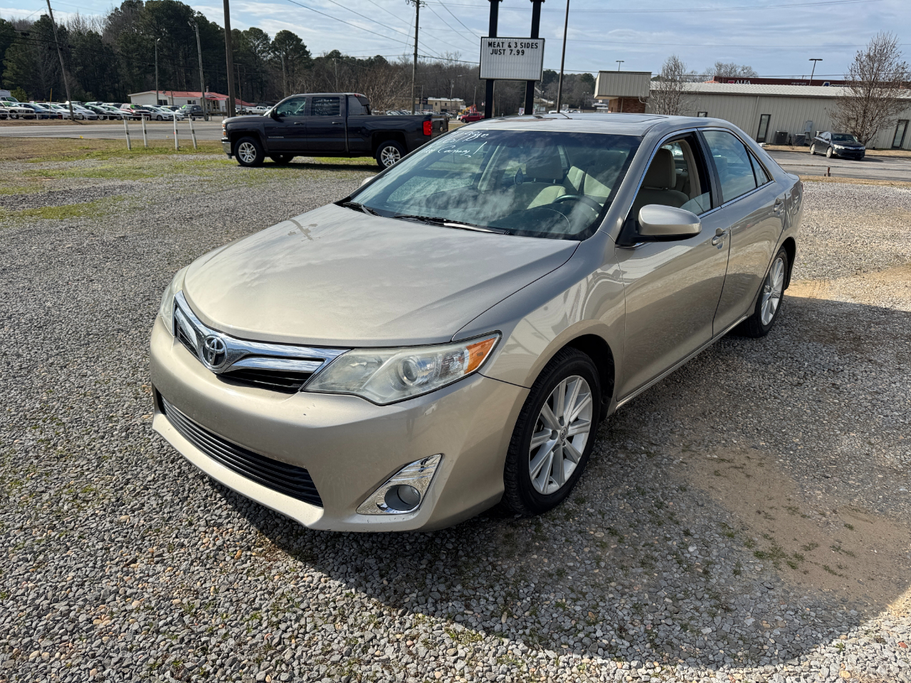 Toyota Camry 4dr Sdn I4 Auto XLE (Natl) 2014