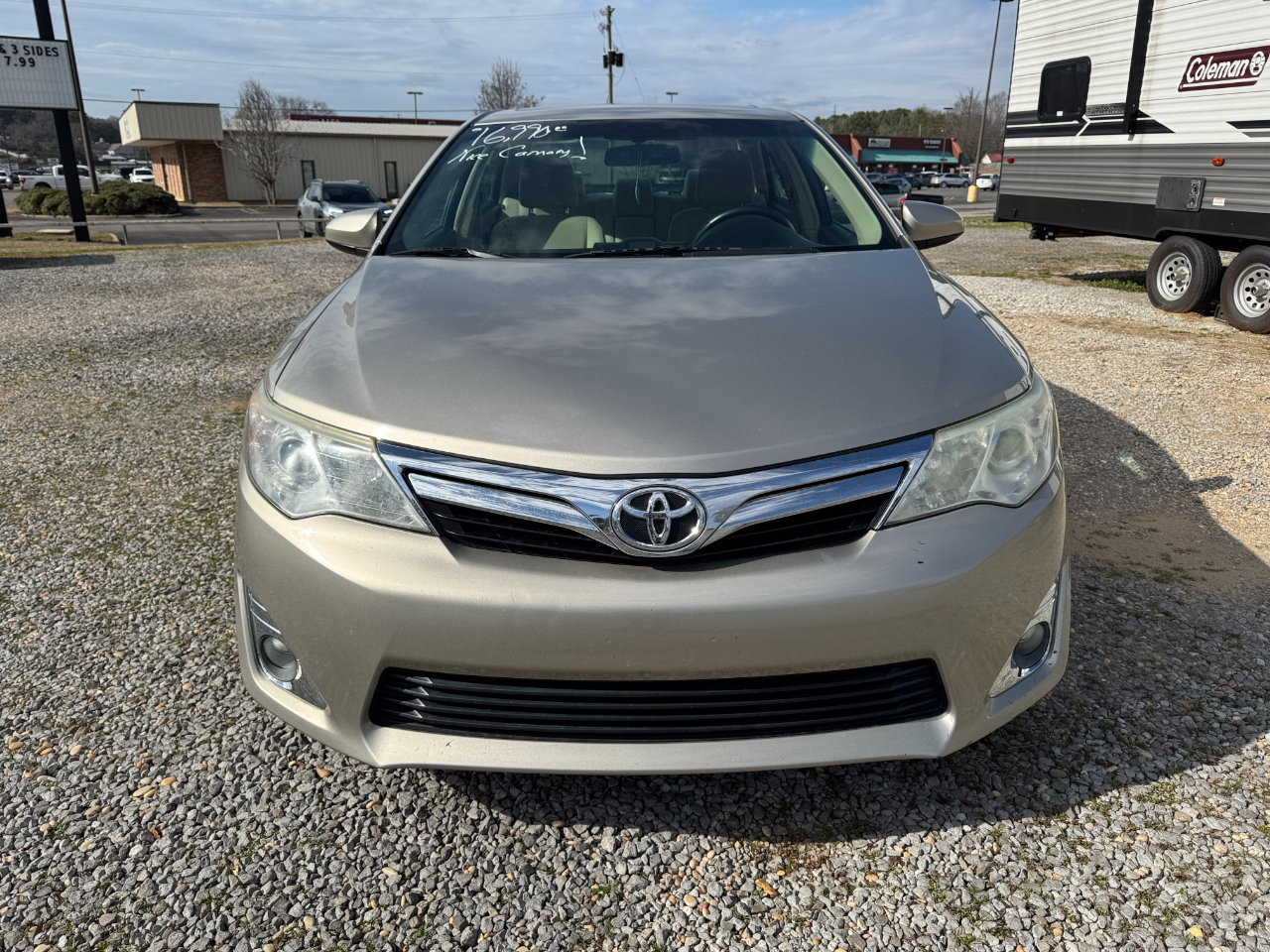 Toyota Camry 4dr Sdn I4 Auto XLE (Natl) 2014