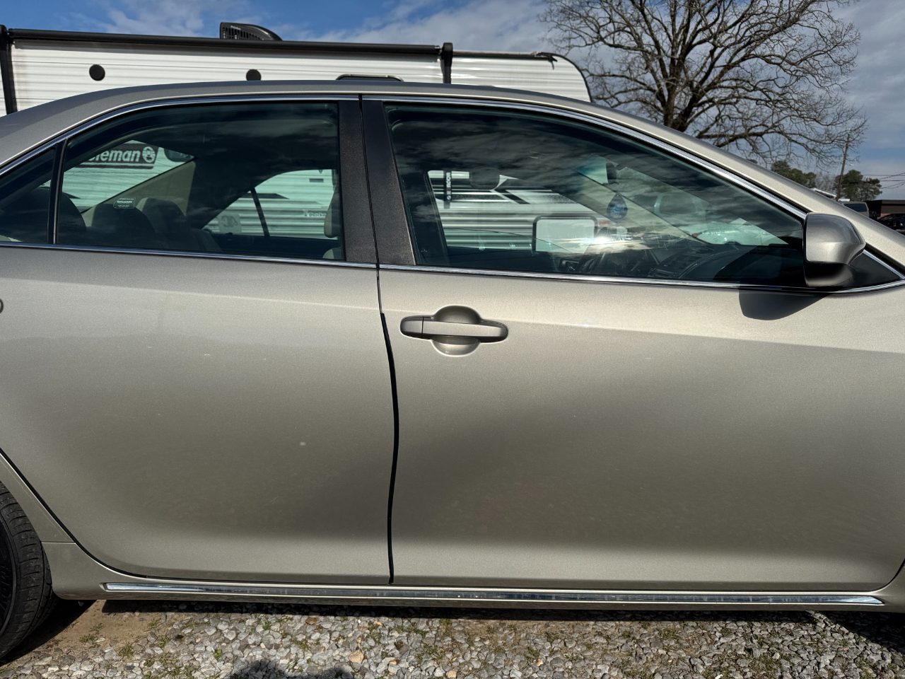 Toyota Camry 4dr Sdn I4 Auto XLE (Natl) 2014