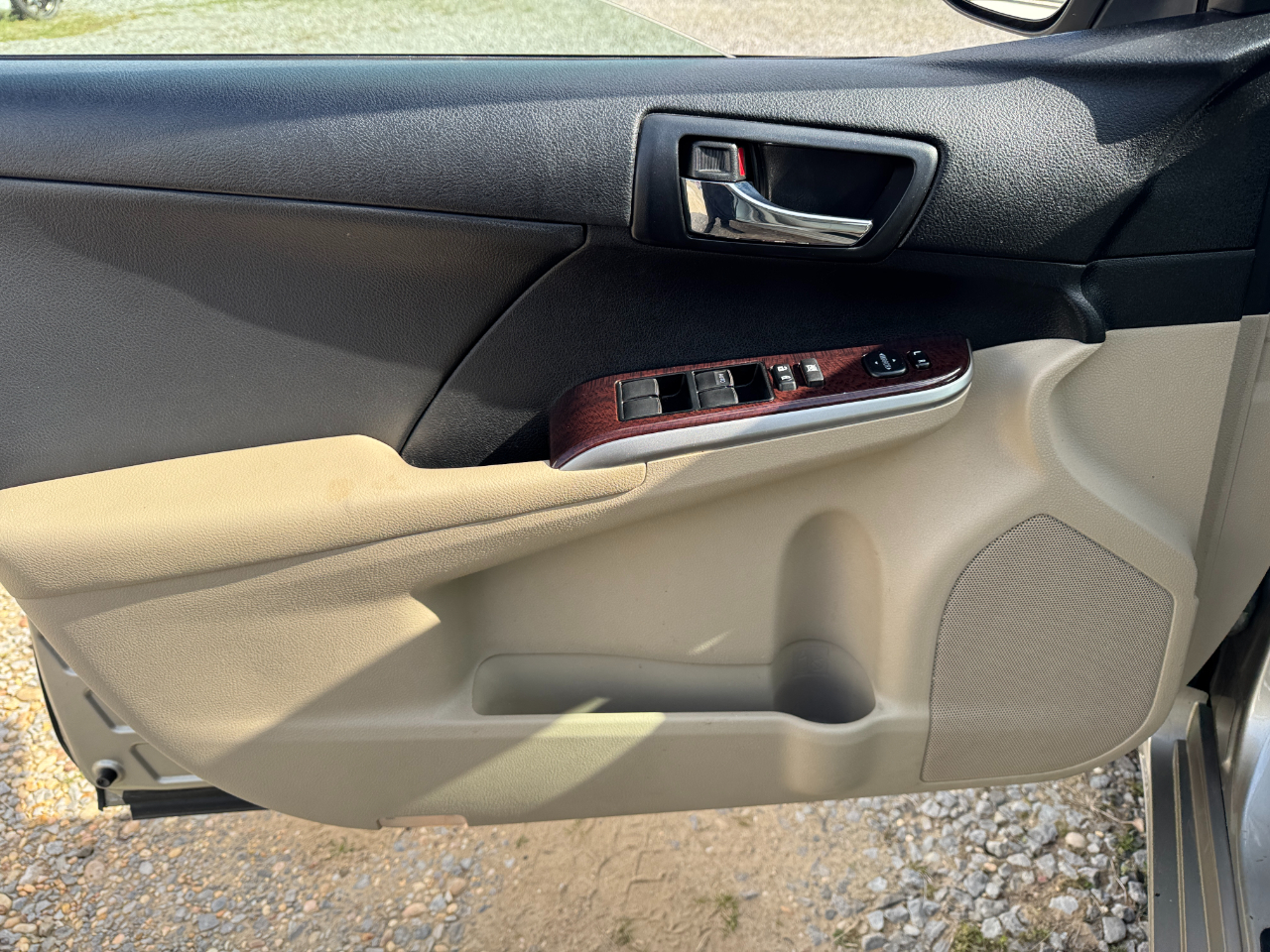 Toyota Camry 4dr Sdn I4 Auto XLE (Natl) 2014