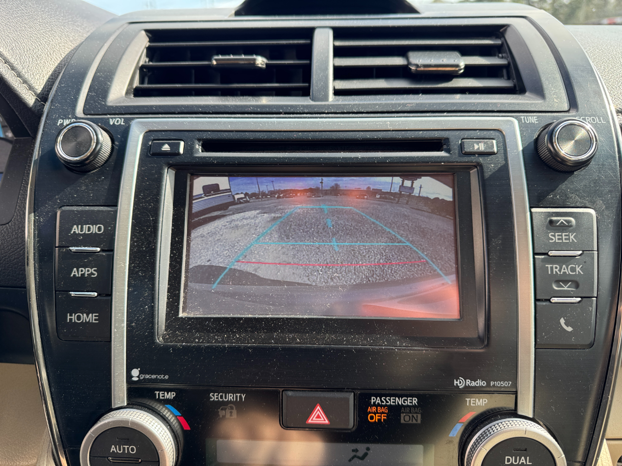 Toyota Camry 4dr Sdn I4 Auto XLE (Natl) 2014