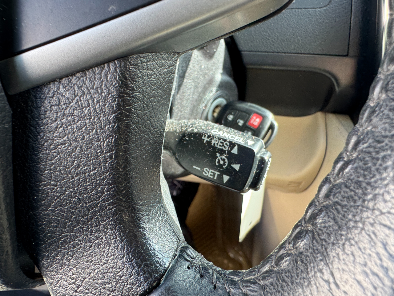 Toyota Camry 4dr Sdn I4 Auto XLE (Natl) 2014