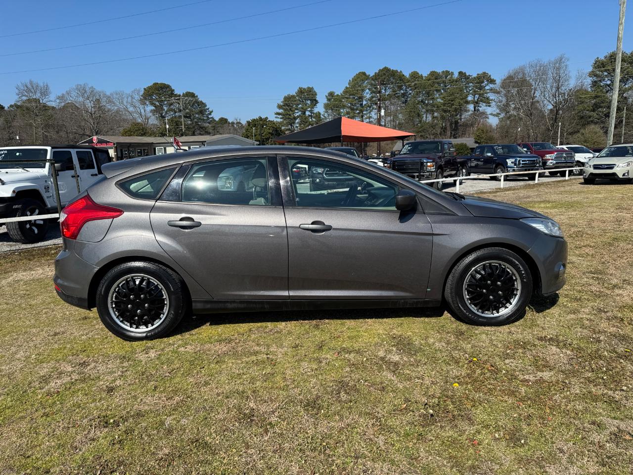Ford Focus 5dr HB SE 2012