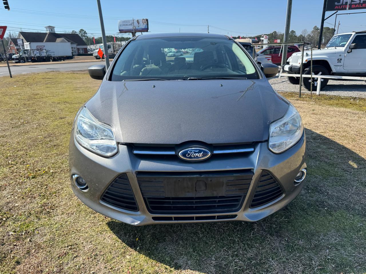 Ford Focus 5dr HB SE 2012