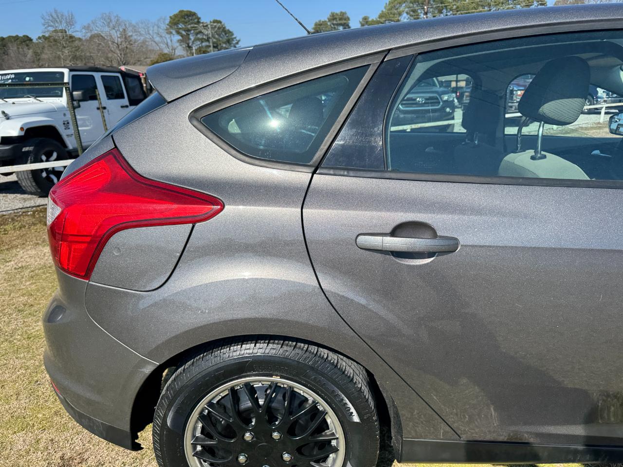 Ford Focus 5dr HB SE 2012