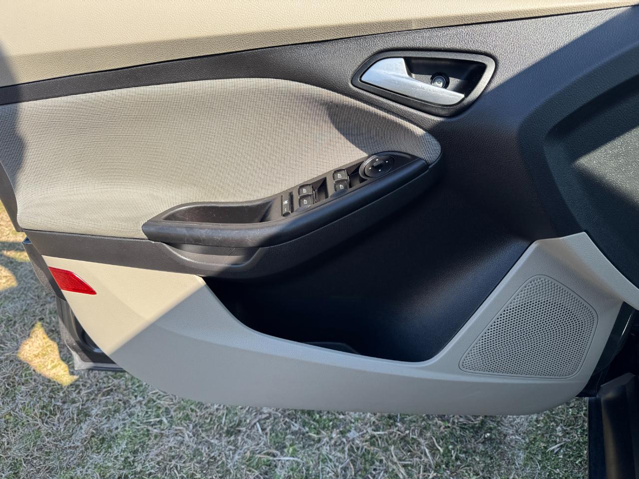 Ford Focus 5dr HB SE 2012