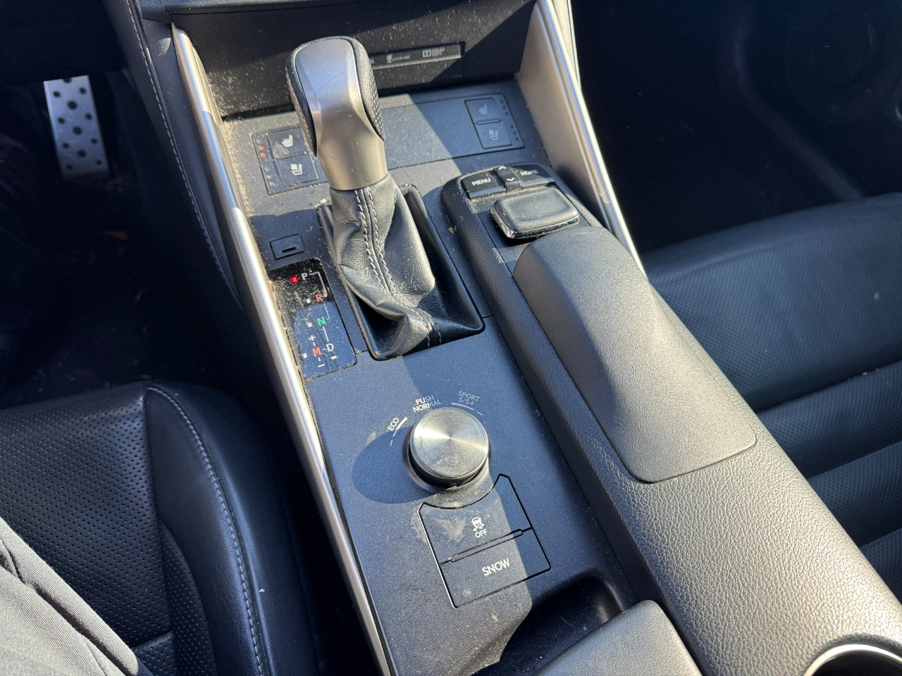 Lexus IS 350 4dr Sdn RWD 2015