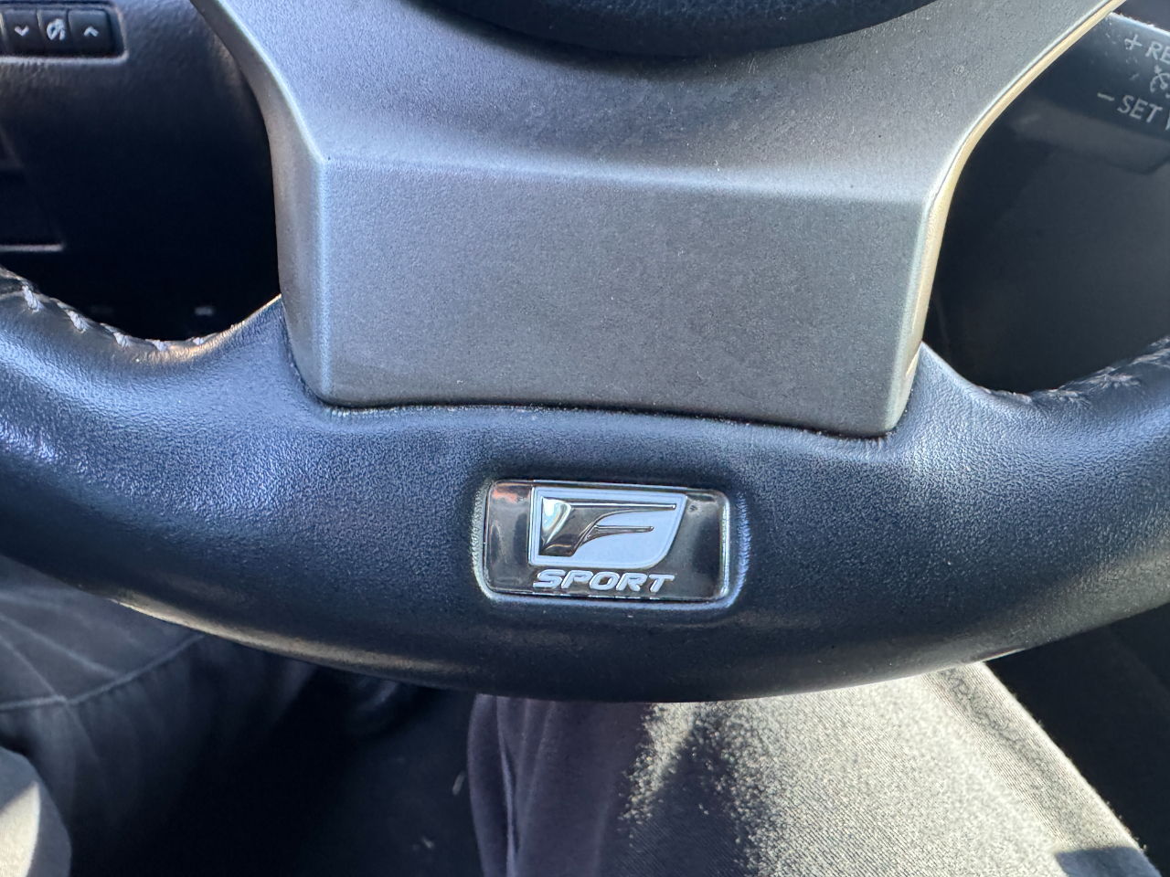 Lexus IS 350 4dr Sdn RWD 2015