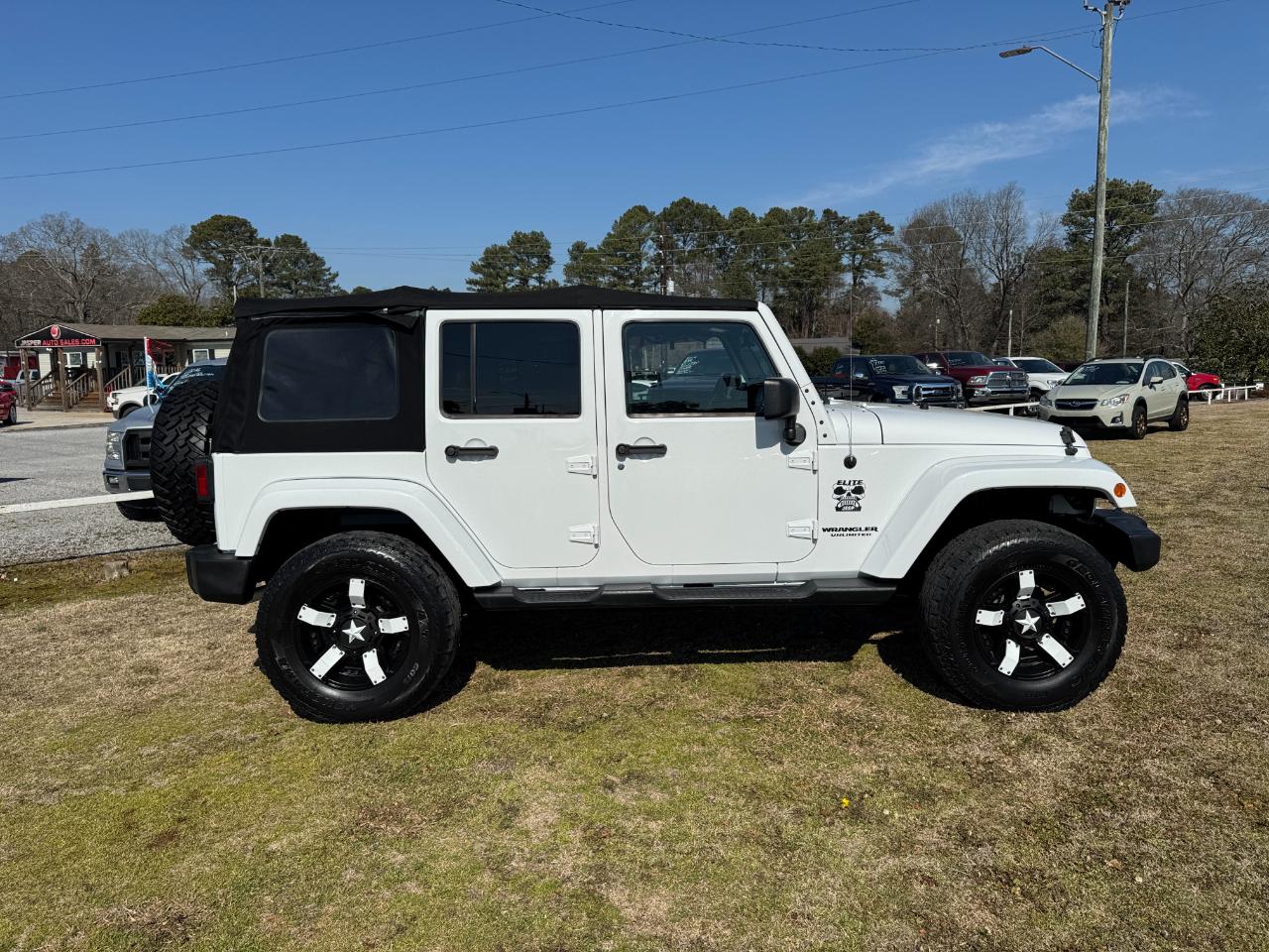 Jeep Wrangler Unlimited 4WD 4dr Sahara 2013
