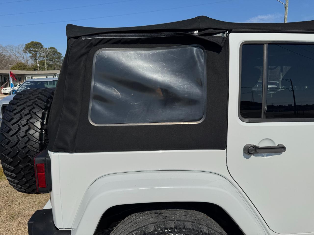 Jeep Wrangler Unlimited 4WD 4dr Sahara 2013