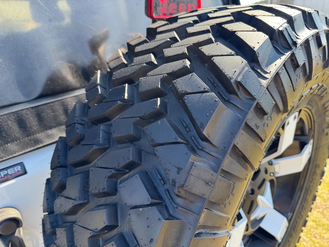 Jeep Wrangler Unlimited 4WD 4dr Sahara 2013